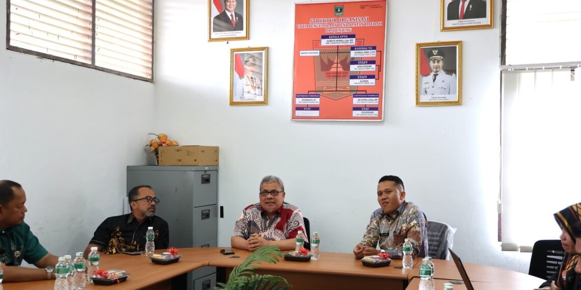 Ketua DPRD Sumbar Muhidi Serap Aspirasi SDM dan Sarpras Samsat Sijunjung