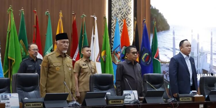 DPRD Sumbar Sahkan Perda Penyertaan Modal Jamkrida 